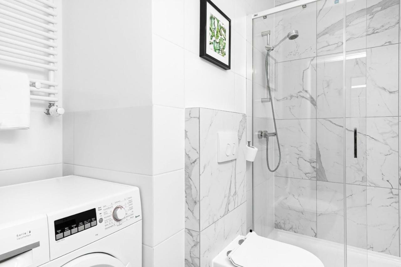 Apartment Walonska With Free Parking Wroclaw By Noclegi Renters Breslávia Exterior foto