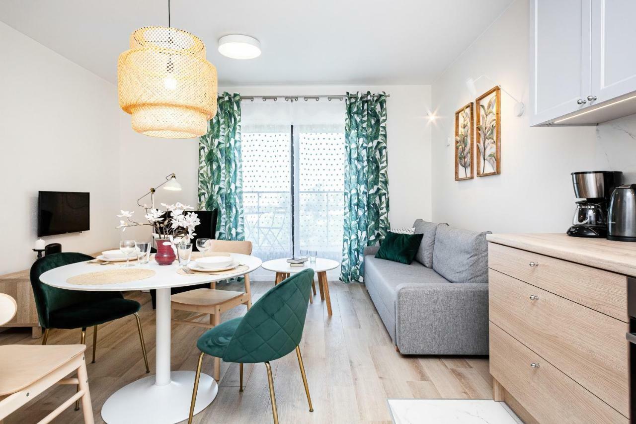 Apartment Walonska With Free Parking Wroclaw By Noclegi Renters Breslávia Exterior foto